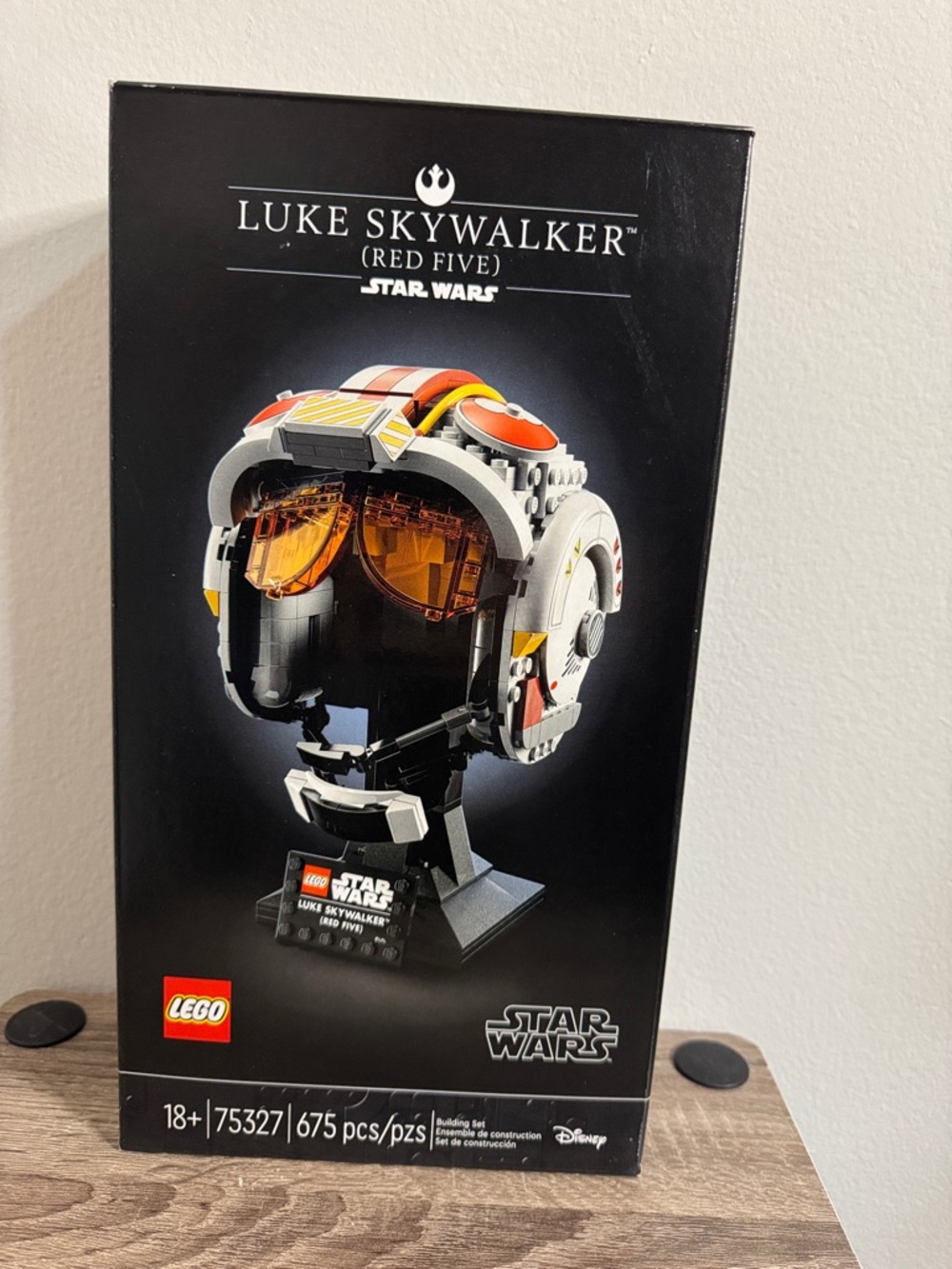 LEGO 75327 Star Wars Helmet Collection Luke Skywalker (Red Five) NWT